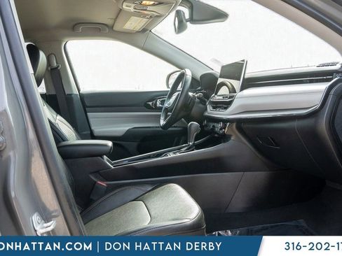 Used 2022 Jeep Compass Limited AWD/4WD image 22