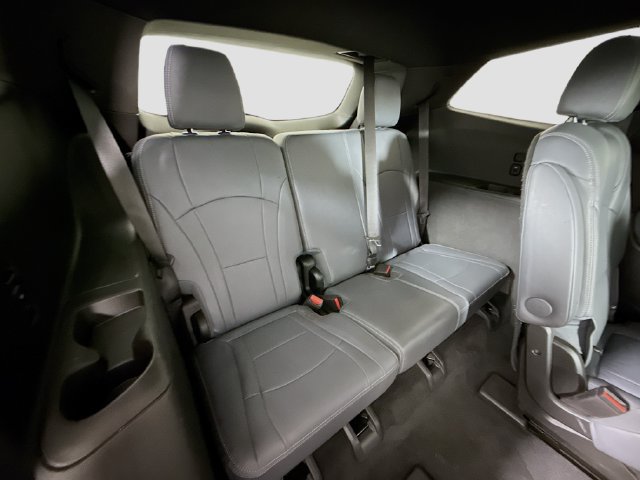 Used 2023 Buick Enclave Essence FWD image 32