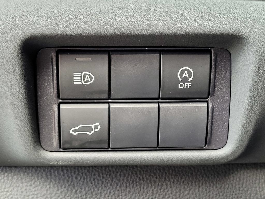 Used 2024 Toyota Highlander XSE AWD/4WD image 8