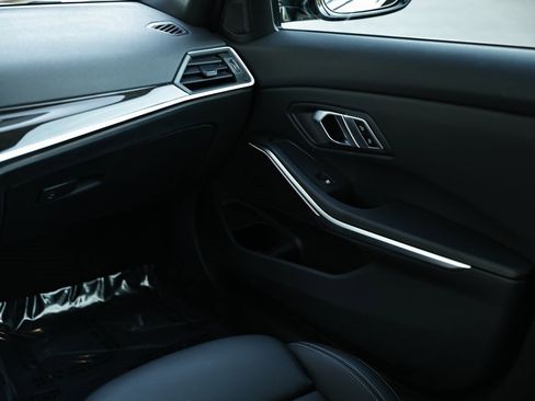 Used 2023 BMW 330i Sedan w/ Driving Assistance Package image 28