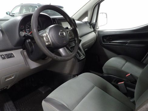 Used 2016 Nissan NV200 SV w/ Technology Package image 9