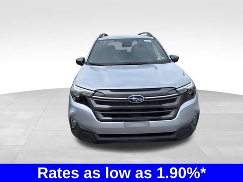 Used 2025 Subaru Forester Premium image 12