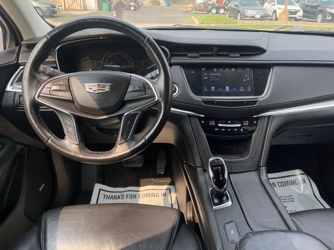 Used 2018 Cadillac XT5 Luxury FWD image 21