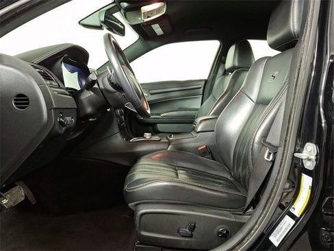 Used 2016 Chrysler 300 S image 15