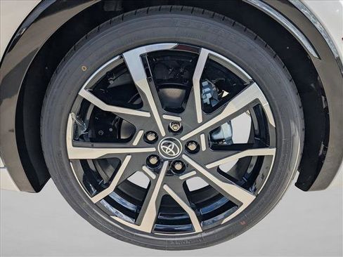 New 2026 Toyota Prius Plug-In Hybrid image 10