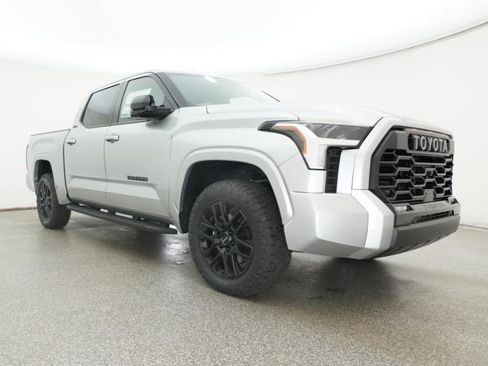 New 2026 Toyota Tundra Limited AWD/4WD image 32