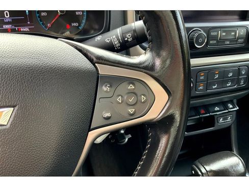 Used 2017 Chevrolet Colorado Z71 image 20