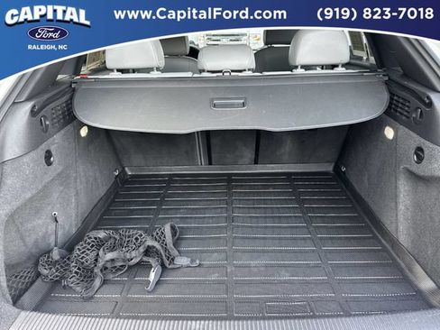 Used 2018 Audi Q3 2.0T Premium FWD image 16