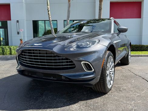 Used 2022 Aston Martin DBX image 10