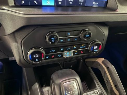 Used 2025 Ford Bronco Badlands AWD/4WD image 19