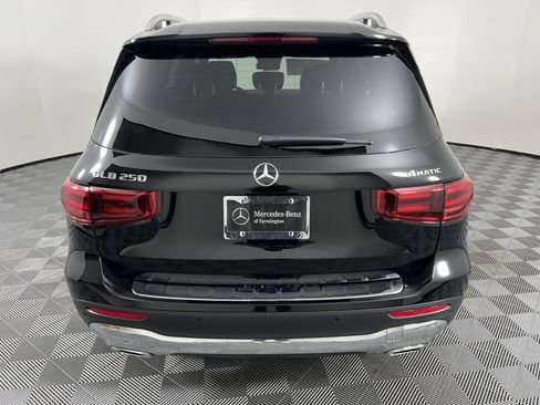 New 2025 Mercedes-Benz GLB 250 4MATIC image 10