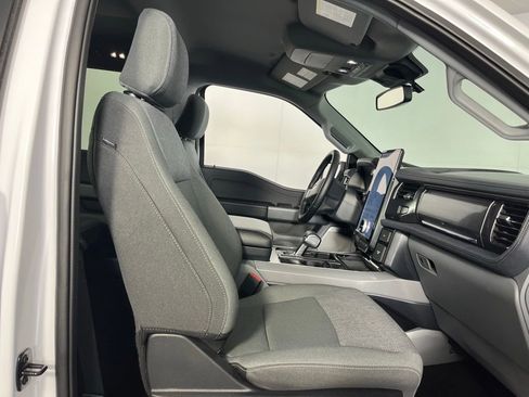 Used 2024 Ford F150 Lightning Flash image 28