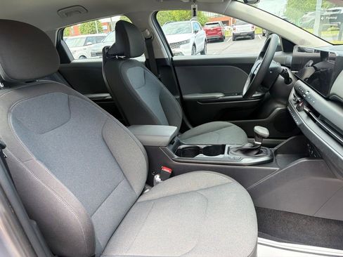 Certified 2025 Kia K4 FWD image 11