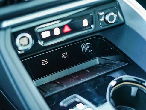 New 2025 Audi Q5 Premium Plus image 23