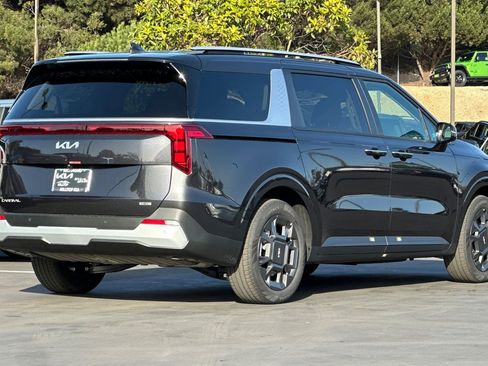 New 2026 Kia Carnival EX image 4