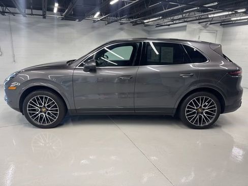 Used 2019 Porsche Cayenne S image 2