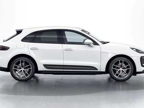 New 2026 Porsche Macan AWD/4WD image 6