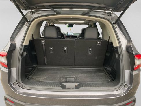 Used 2025 Honda Pilot Touring image 26