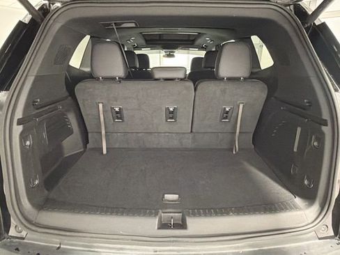 Used 2025 GMC Acadia Elevation w/ Elevation Premium Package AWD/4WD image 24