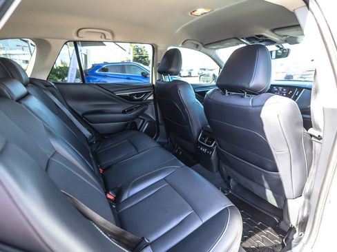 Used 2021 Subaru Outback Limited image 29