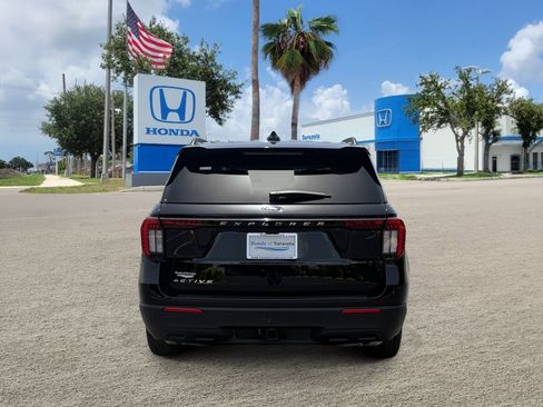 Used 2025 Ford Explorer Active RWD image 5