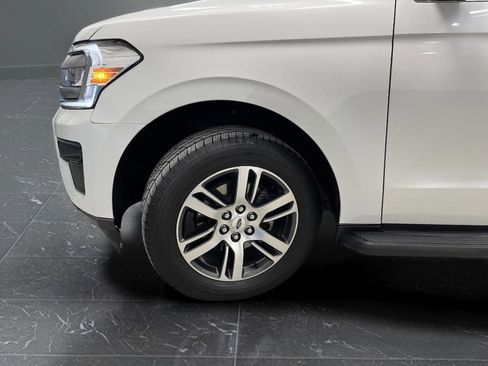Used 2024 Ford Expedition XLT image 40