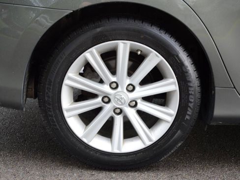 Used 2014 Toyota Camry XLE FWD image 11