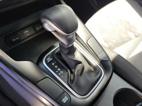 Certified 2025 Kia Soul LX FWD image 28