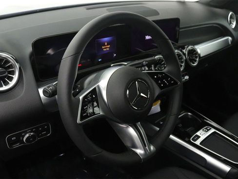 New 2026 Mercedes-Benz GLB 250 image 5