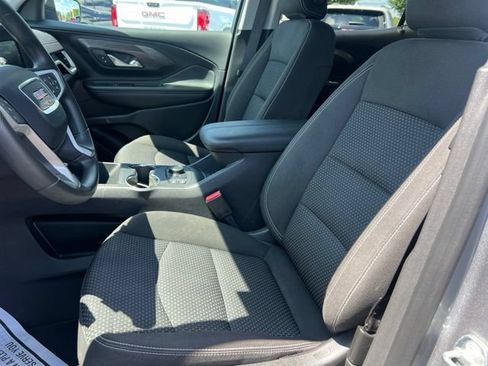 Used 2023 GMC Terrain SLE w/ Driver Convenience Package FWD image 21