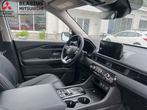 Used 2023 Honda Pilot Touring image 35