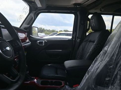 Used 2022 Jeep Gladiator Sport AWD/4WD image 11