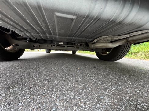 Used 2014 Chrysler Town & Country Touring image 23