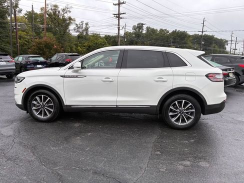 Used 2021 Lincoln Nautilus FWD image 4