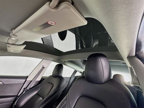 Used 2021 Tesla Model 3 Standard Range Plus image 20