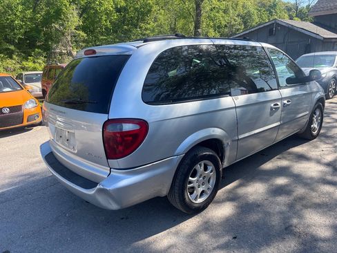 Used 2001 Dodge Grand Caravan Sport FWD image 2
