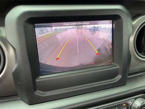 Used 2023 Jeep Wrangler Sport image 42