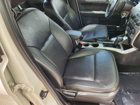 Used 2011 Ford Focus SEL w/ 301A Rapid Spec Order Code FWD image 12