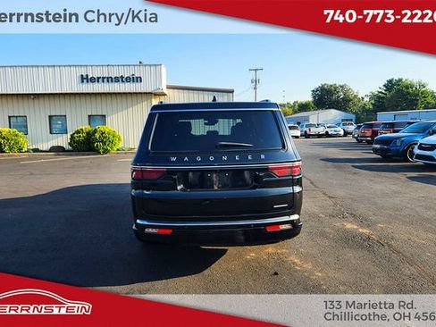 Used 2024 Jeep Wagoneer L Series II w/ Flexible Seating Group AWD/4WD image 35