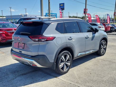 Used 2021 Nissan Rogue Platinum FWD image 4