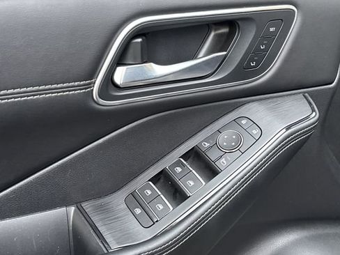 Used 2023 Nissan Rogue Platinum w/ Platinum Premium Package image 25