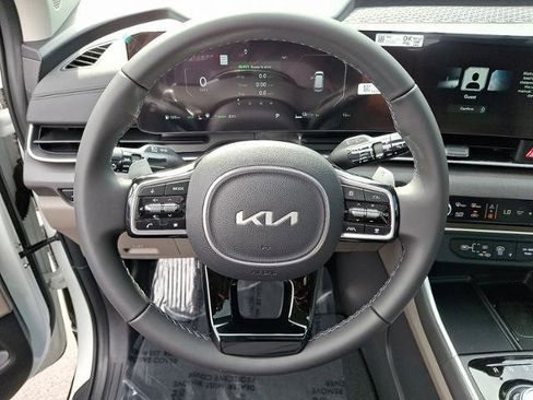 New 2026 Kia Carnival SX image 8