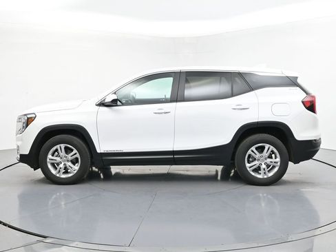 Used 2024 GMC Terrain SLE AWD/4WD image 3
