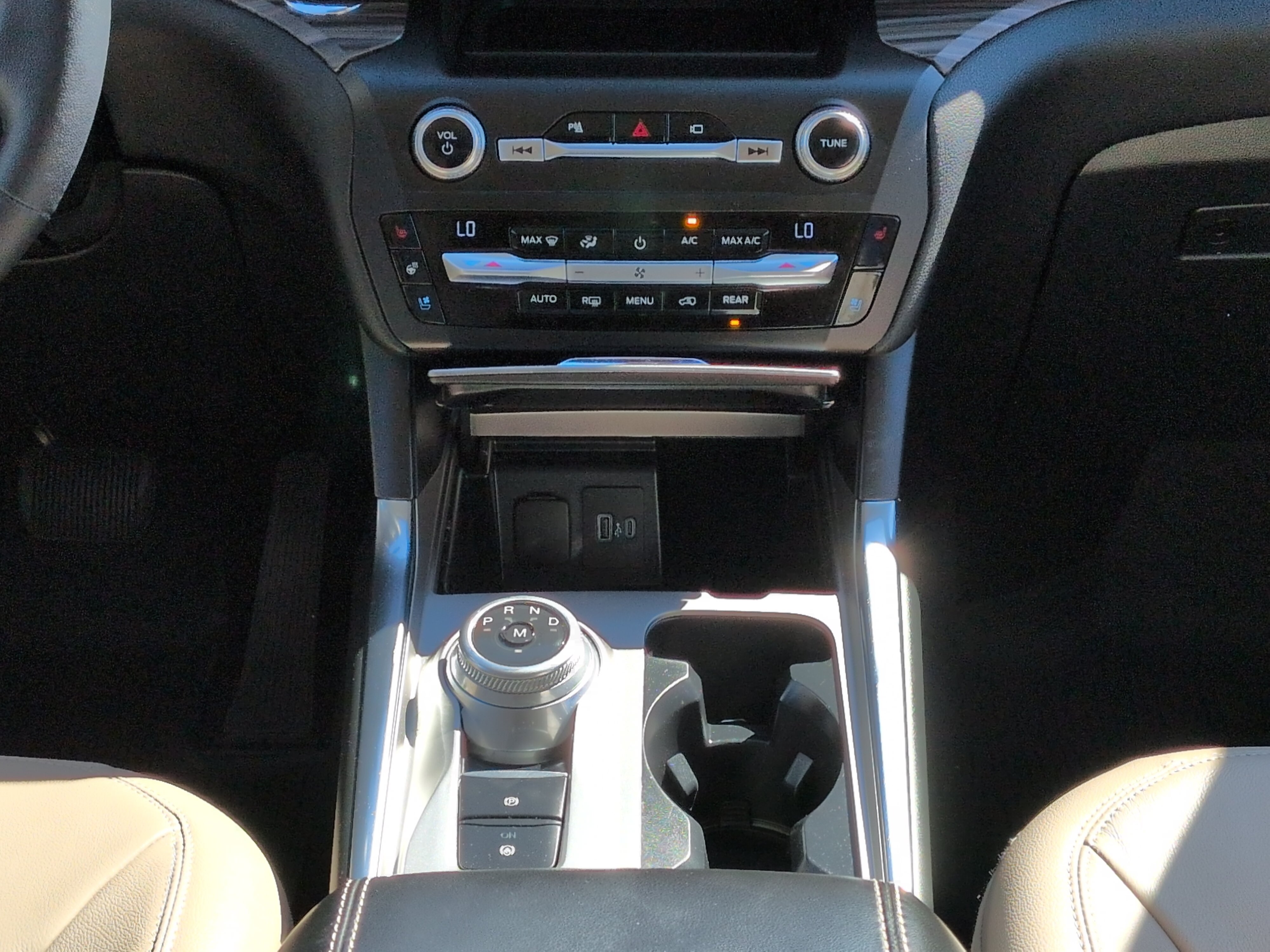 Used 2020 Ford Explorer Limited RWD image 17