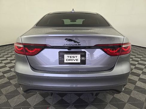 Used 2024 Jaguar XF R-Dynamic SE RWD image 6