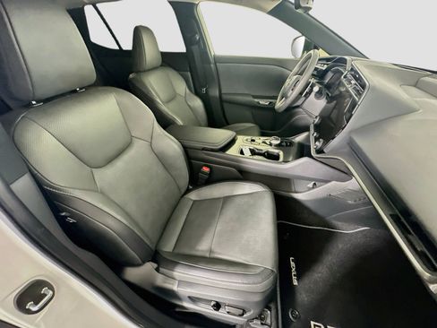 Used 2023 Lexus RZ 450e Premium w/ Technology Package AWD/4WD image 30