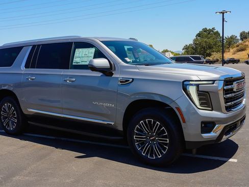 New 2026 GMC Yukon XL Elevation w/ Elevation Premium Package AWD/4WD image 6