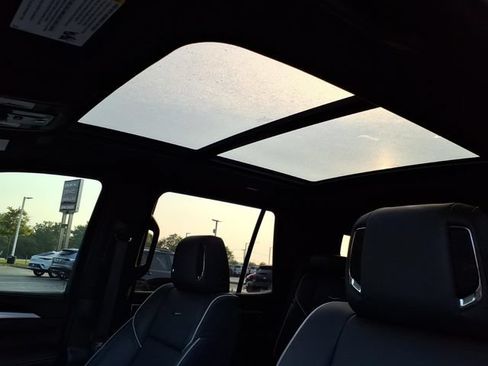 Certified 2025 Cadillac Escalade Sport AWD/4WD image 14