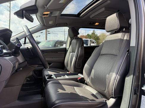 Used 2023 Honda Odyssey Elite image 13
