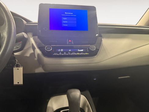 Used 2025 Toyota Corolla LE FWD image 12